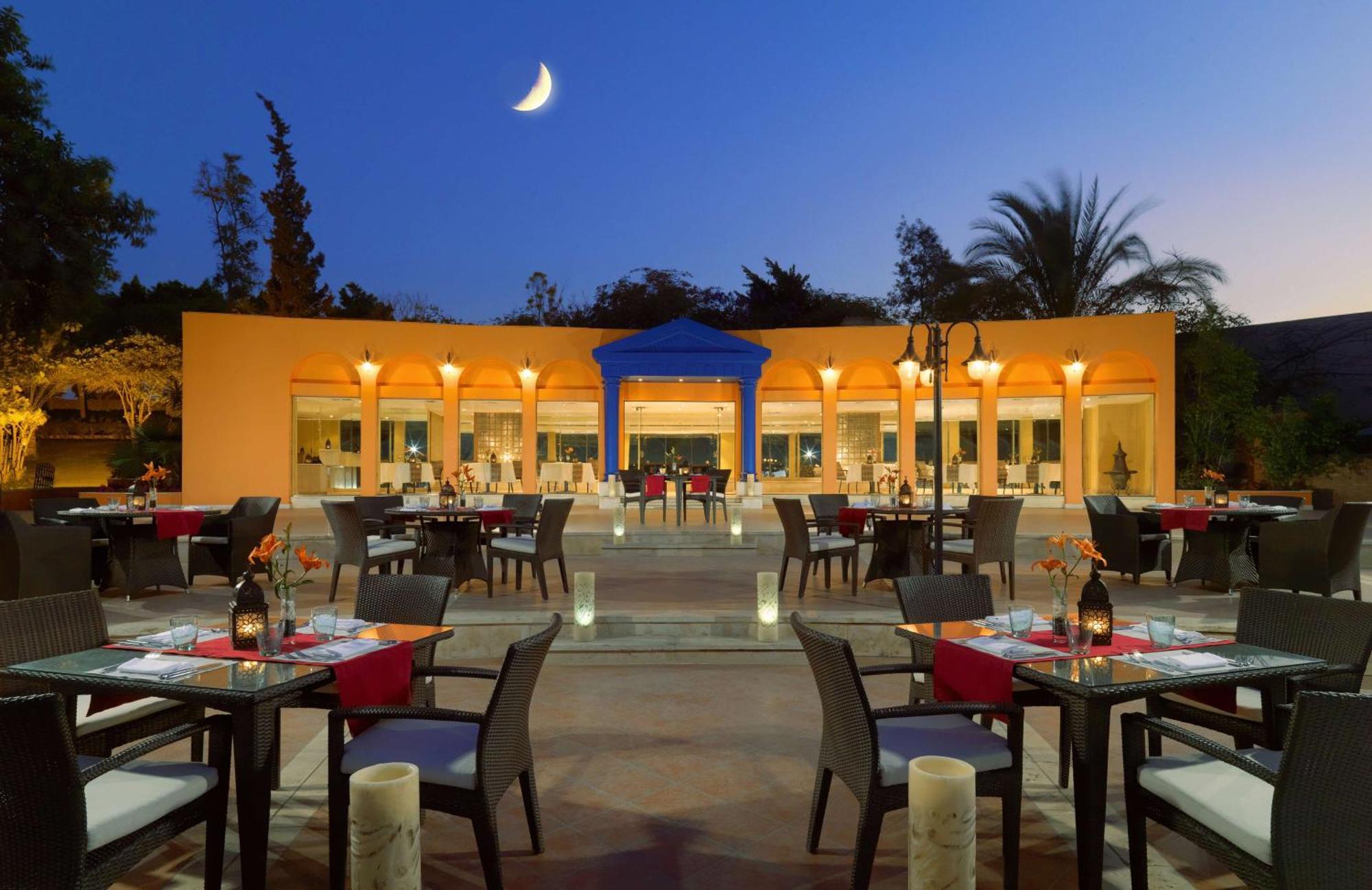 Hilton Cairo Heliopolis Hotel Exterior photo